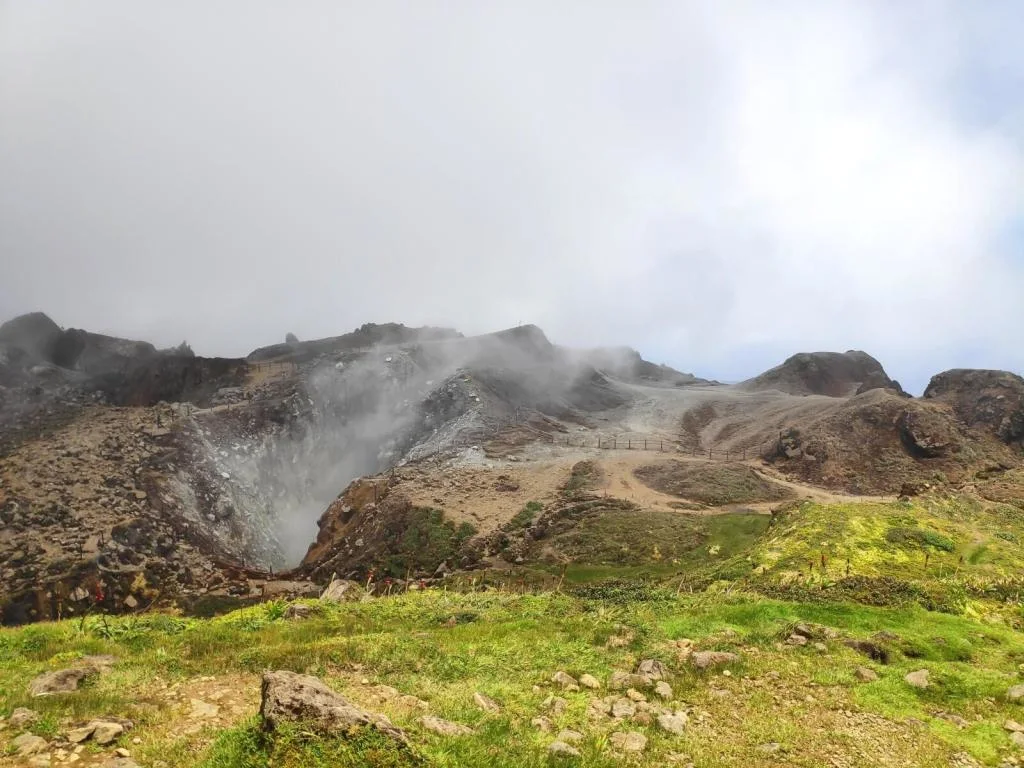 Fumerolles volcan la Soufrière - Guadeloupe