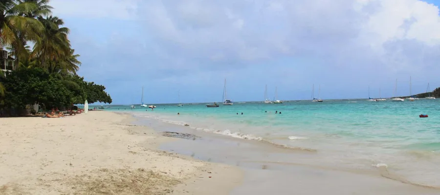 plage de la datcha en Guadeloupe 