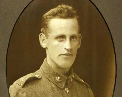 A portrait of Alexander Mee in his uniform.