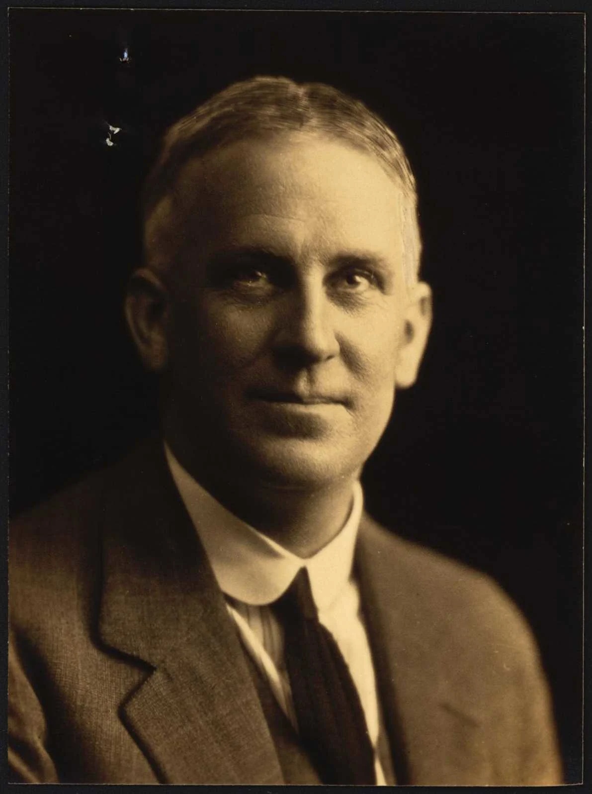Stanley Sydney McPherson Dean passport photo