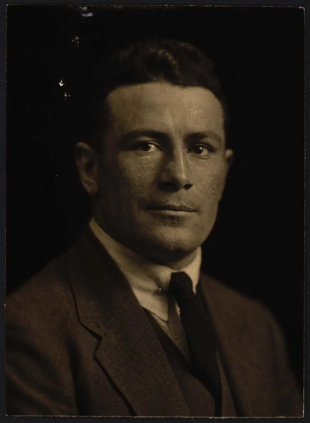 Brian Verdon McCleary passport photo