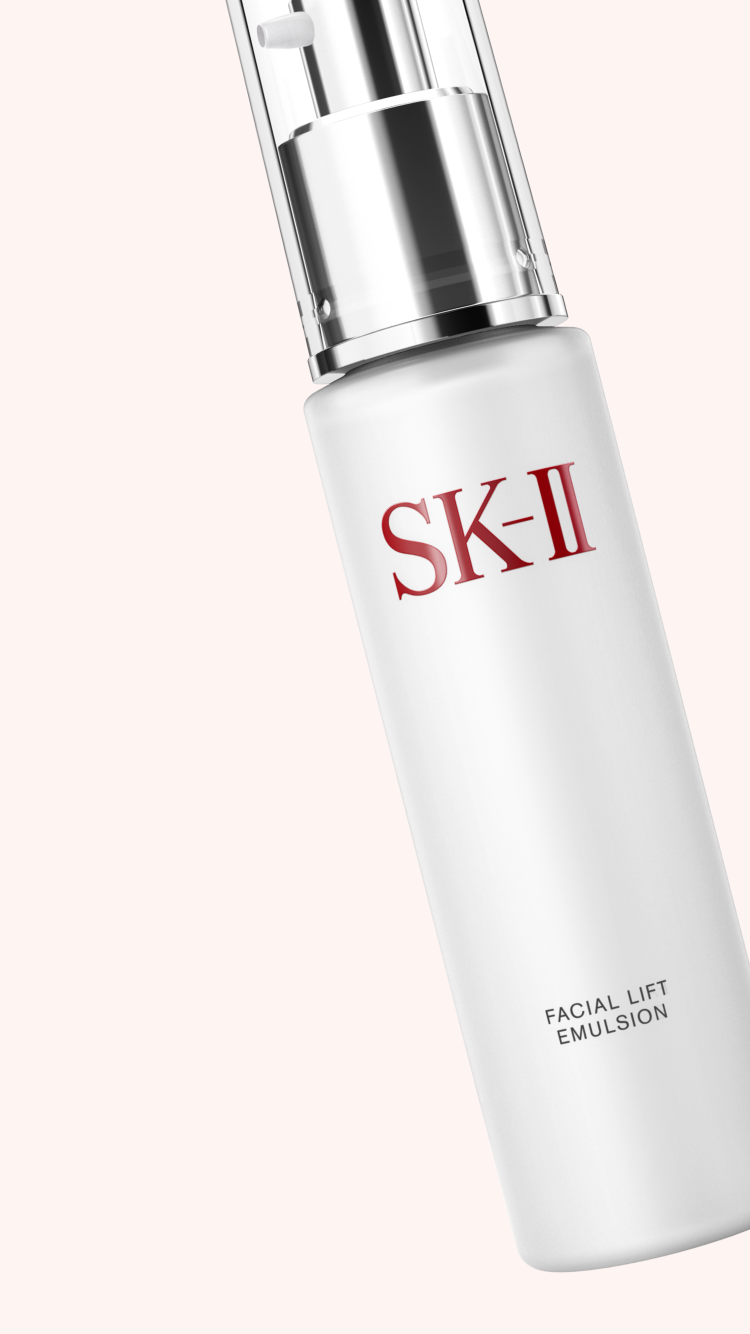 Facial Lift Emulsion: Extra Hydration Moisturizer | SK-II SG