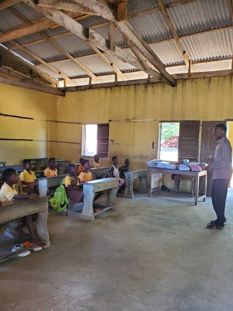 Etsibeedu Basic School Classroom Block Roofing Project: Sheltering Dreams - Image 3