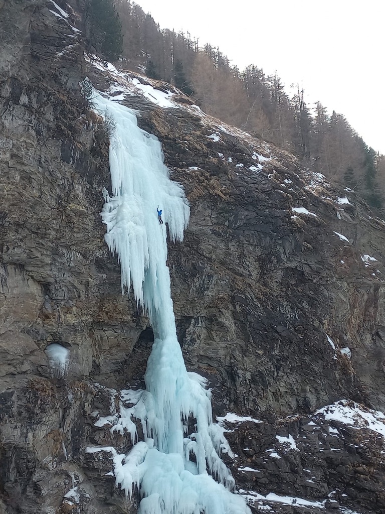Corso cascate ghiaccio