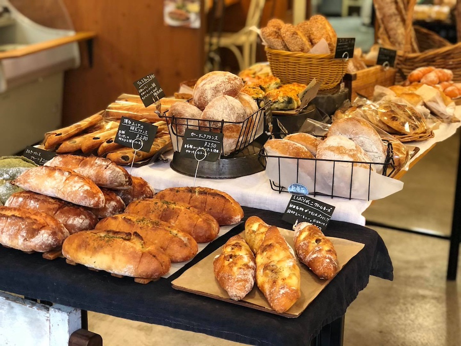 パンとcafé えだおねのパン