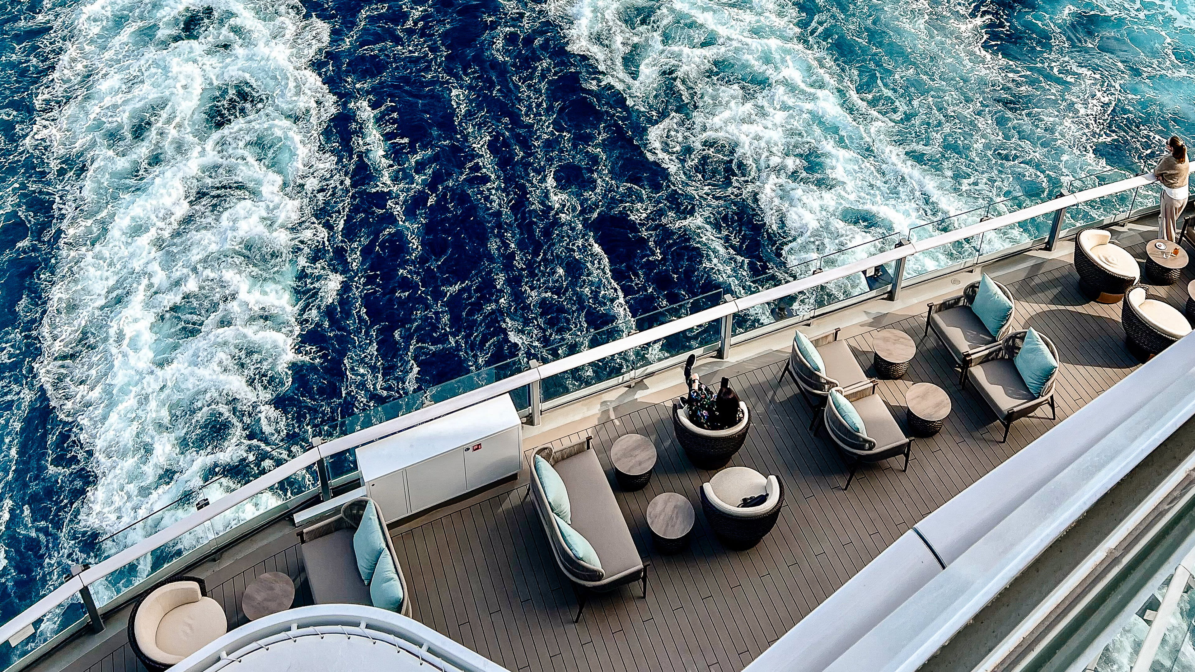 Mein Schiff Relax Suitenbereich Lounge im Heckbereich auf einem Schiff der Mein Schiff® Flotte.