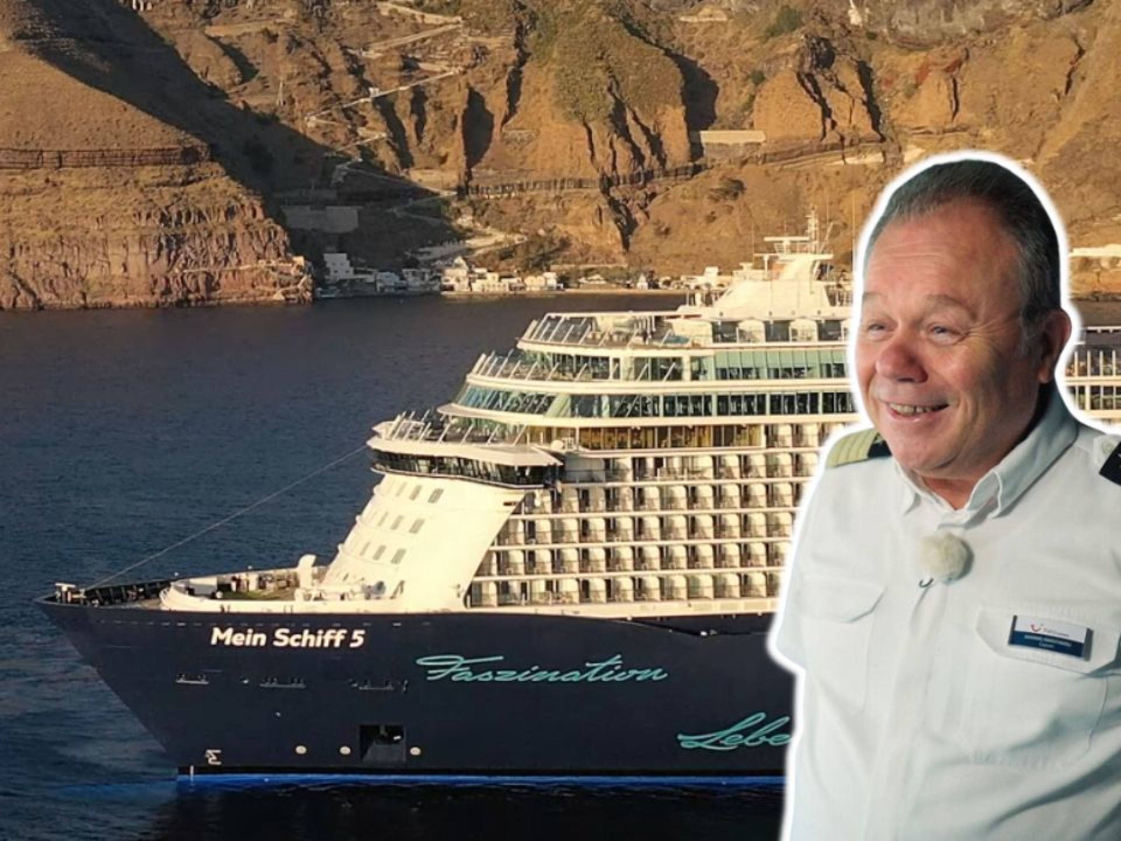 Kapitän vor Kreuzfahrtschiff der Mein Schiff® Flotte, Küste im Hintergrund. Kapitän vor Kreuzfahrtschiff der Mein Schiff® Flotte, Küste im Hintergrund.