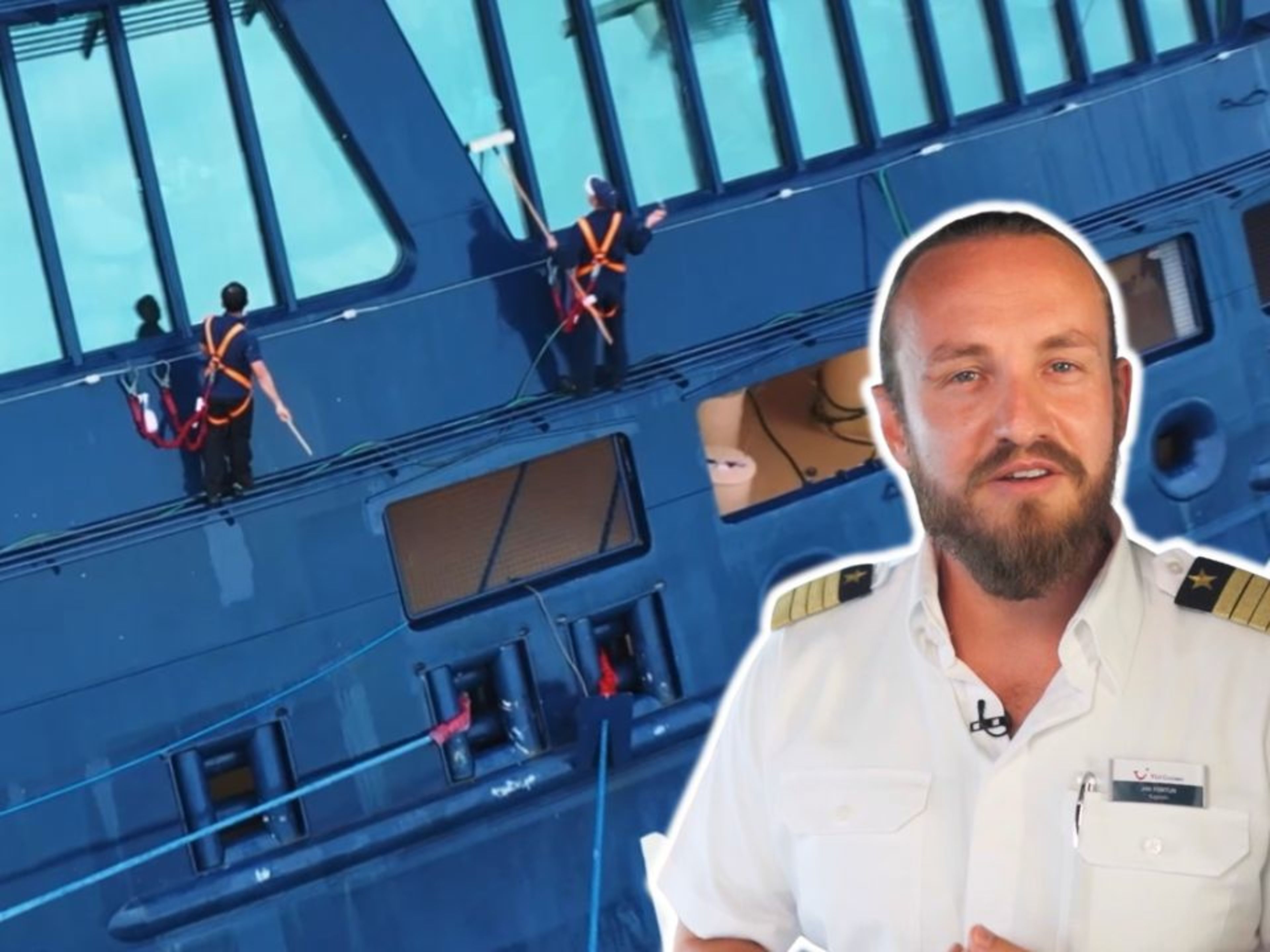 Mann in Uniform vor Kreuzfahrtschiff der Mein Schiff® Flotte. Mann in Uniform vor Kreuzfahrtschiff der Mein Schiff® Flotte.