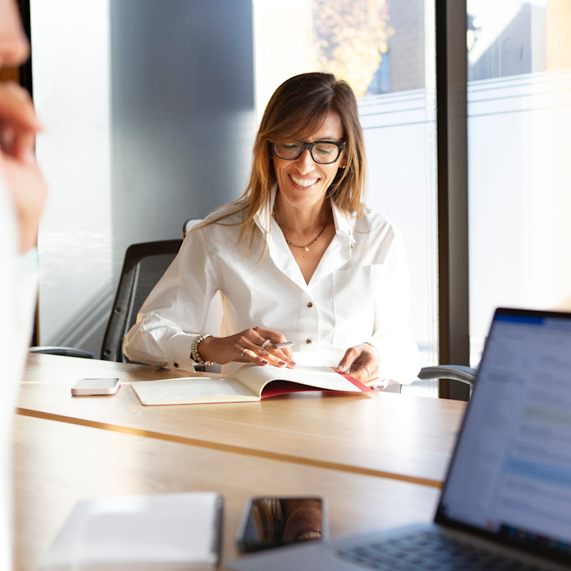 Intervia Employee 06