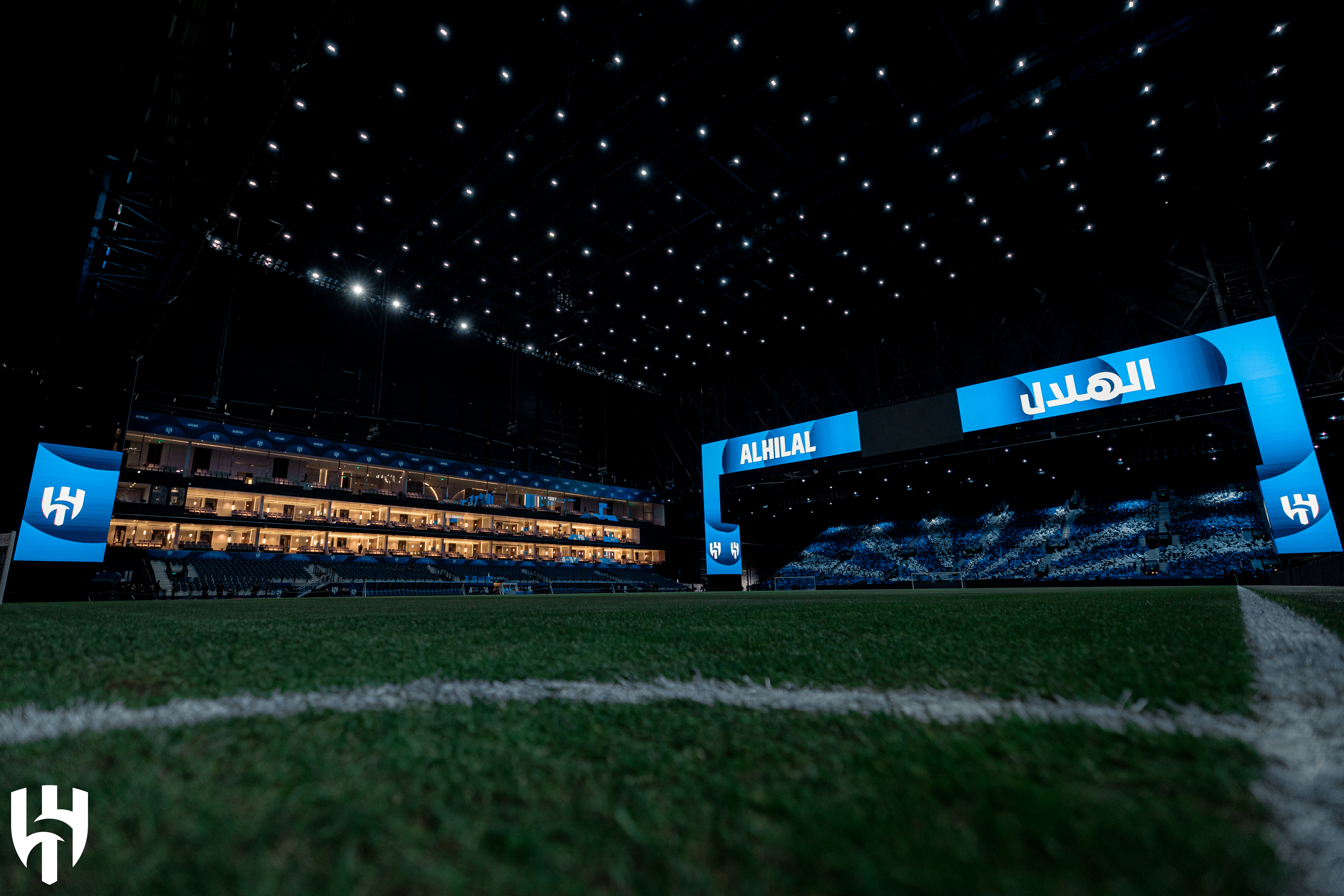 kingdom-arena-empty-pitch Image