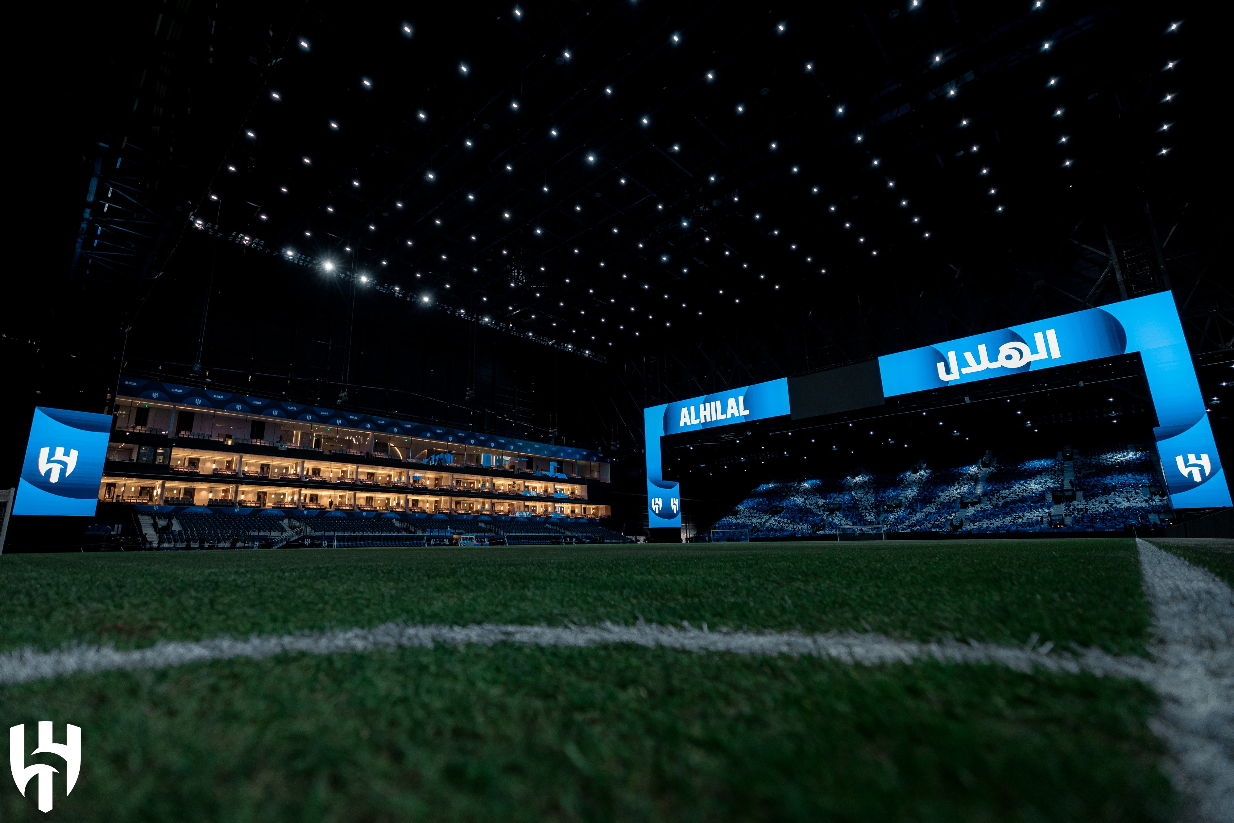 kingdom-arena-empty-pitch Image