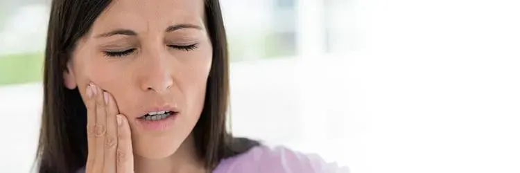 Gingivite de la grossesse : Symptômes et traitements pendant la grossesse article banner