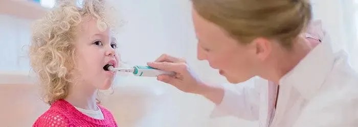 Brosser les dents des enfants article banner