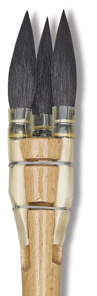 Luco Triple Squirrel Round Brushes - closeup of triple pointed round brush 