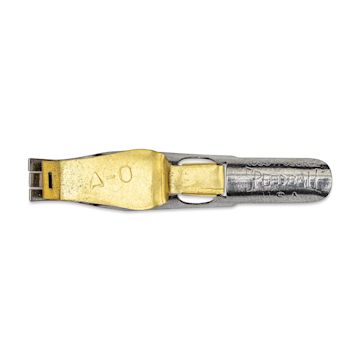 Open in modal - Speedball Broad Edge A-Series Square Calligraphy Nib - A0, view of the top of the nib