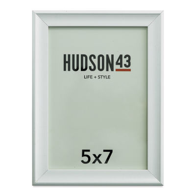 Hudson 43 Traditional Frames - White, 5" x 7", Easel Back (Front of frame)