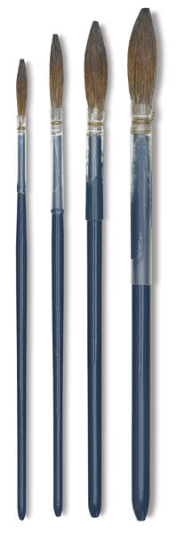 Luco Kazan Round Lettering Brushes - Four sizes of brushes shown upright
