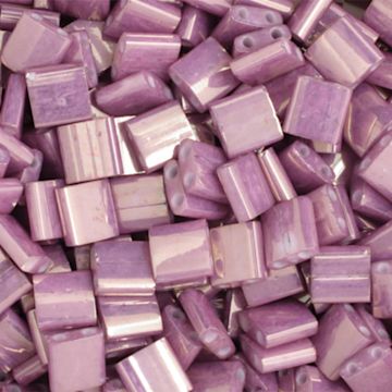 Open in modal - John Bead Miyuki Tila Beads - Amethyst, Opaque, 5 mm x 5 mm (Close-up of beads)