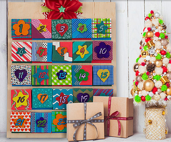 Mini Canvas Advent Calendar - Project Idea | BLICK Art Materials