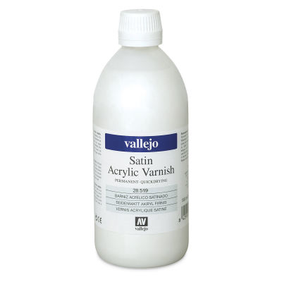 Vallejo Permanent Acrylic Varnish - Front of 500 ml Satin Varnish bottle