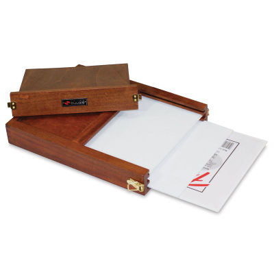 Sienna Plein Air Wet Panel Box - Large (Shown with sample canvases)