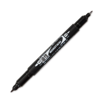 Tombow Mono Twin Permanent Marker - Black, Fine Tip (marker with caps off)