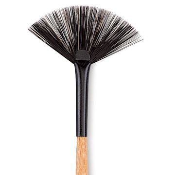 Open in modal - Princeton Catalyst Polytip Brush - Fan, Size 1, Short Handle close up