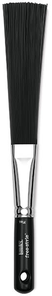 Liquitex Freestyle Brush-Flat Splatter Brush with Short Handle shown upright