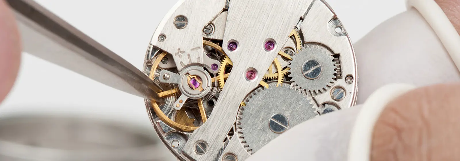 Timepiece service at Raffi Jewellers