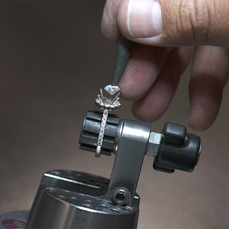 Diamond Education | Raffi Jewellers