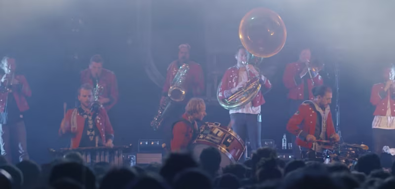 The orchestra "MEUTE" on stage