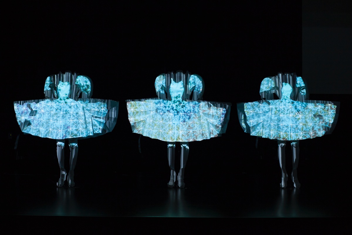 NTTインターコミュニケーション・センター - ICC Rhizomatiks inspired