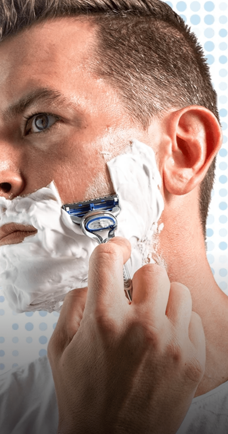 Gillette SkinGuard - Maquinillas de afeitar, 1 Gillette Razor, 4 repuestos  de cuchilla de afeitar, diseñadas para hombres con irritación de la piel