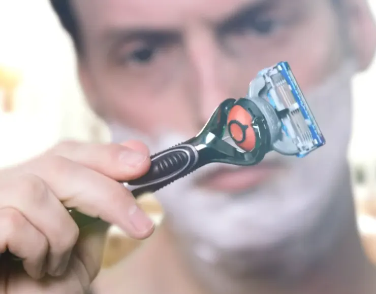  ¿Cómo Rasurarte Áreas Complicadas De Tu Cara? Hoja De Precisión De Gillette Fusion5