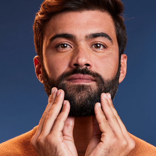 Beneficio 1: King C. Gillette Beard Balm mantiene tu barba hidratada