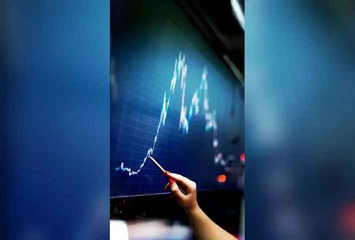 Jim Cramer Applauds Apple Inc's AI Strategy Amidst Market Valuation Debate