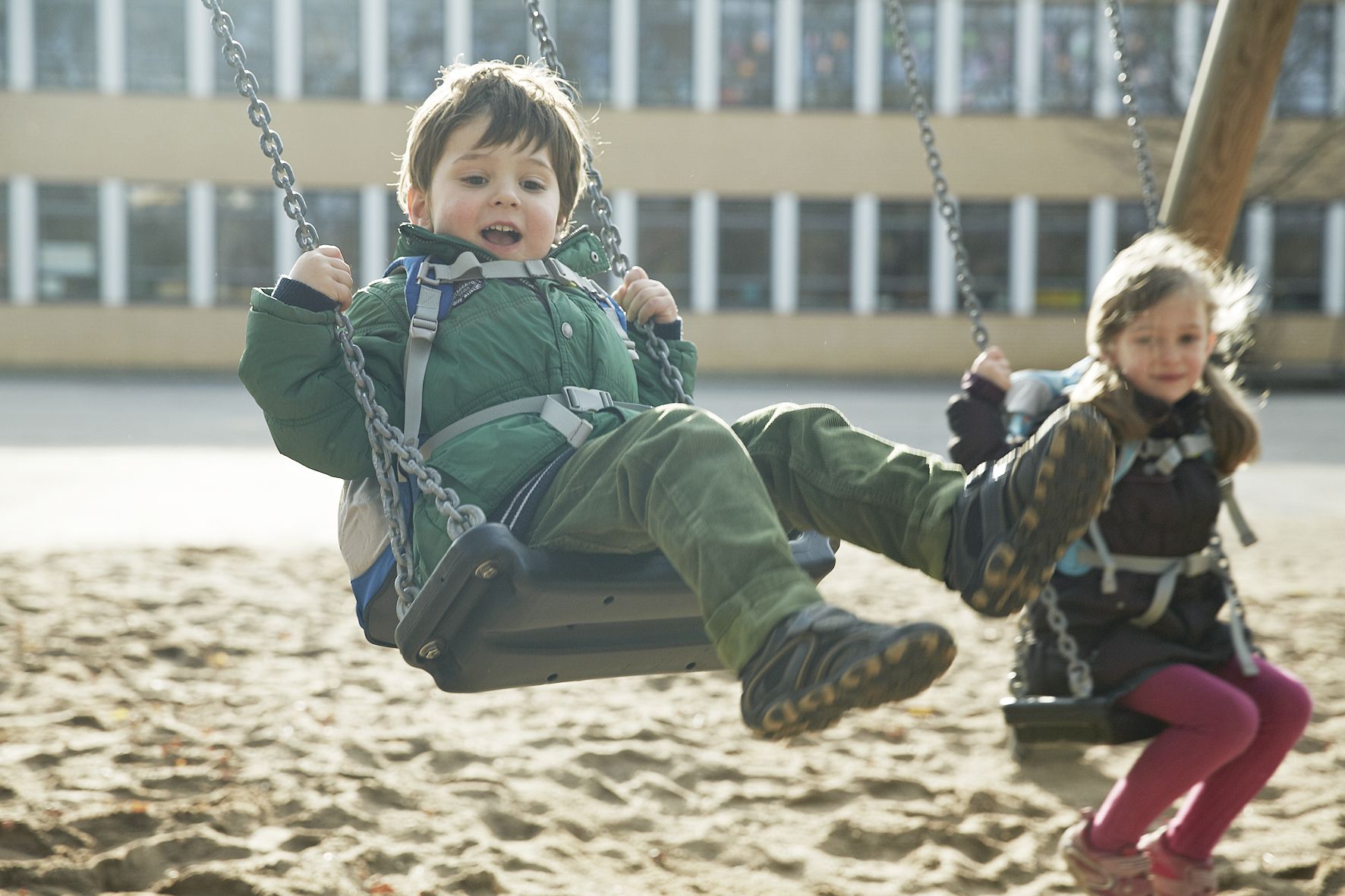 kinder-schaukeln