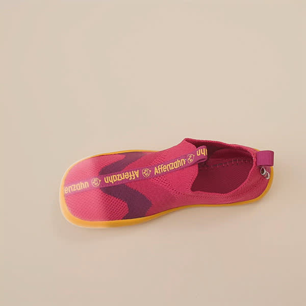 1x1-no-text-Platz-zum-wachsen-Hausschuh-Vegan-Flinky preview