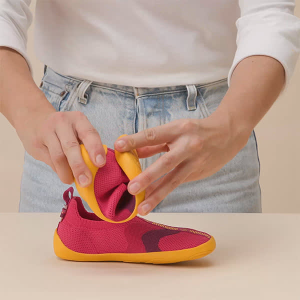 1x1-no-text-Duenne-flexible-Sohle-Hausschuh-Vegan-Flinky preview