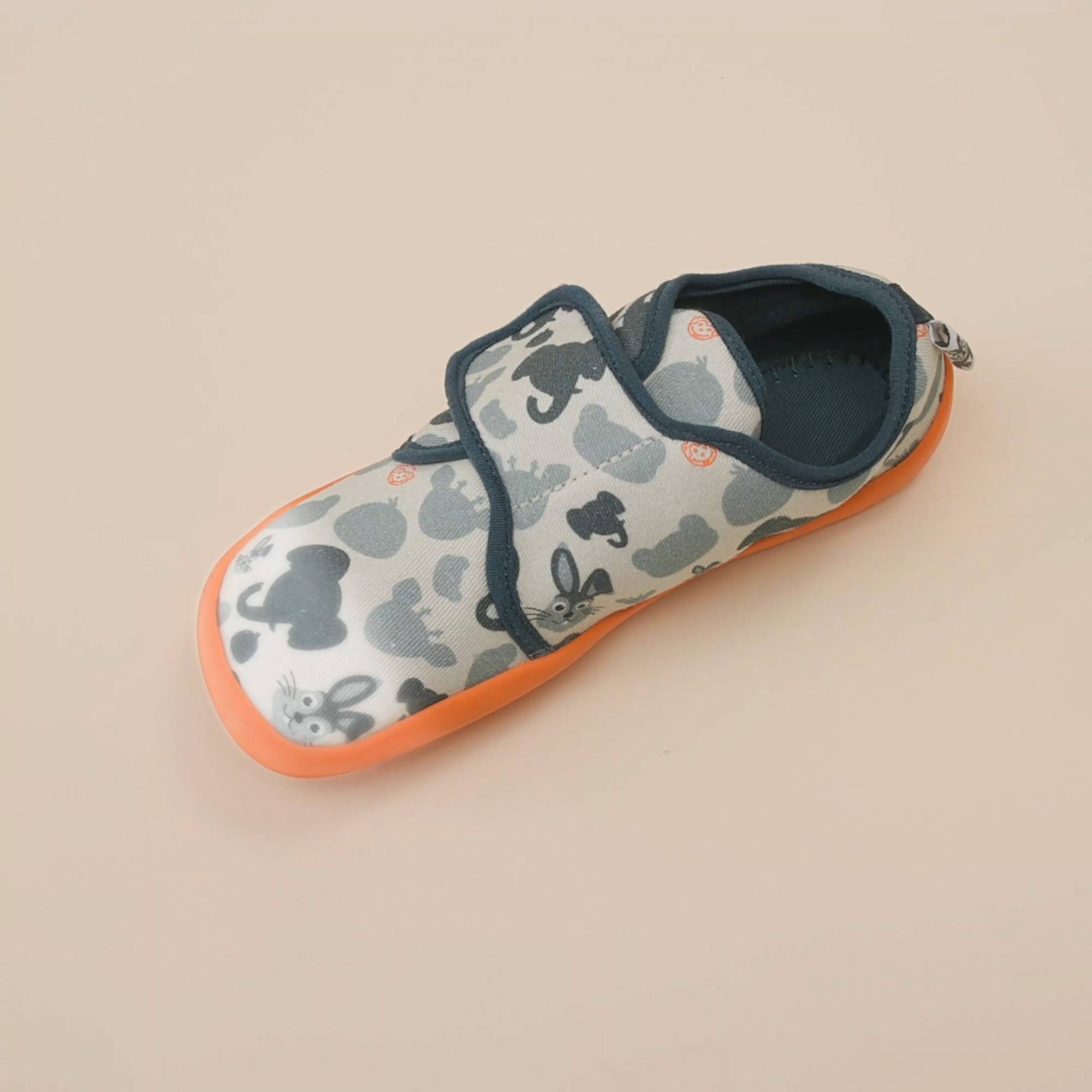 1x1-no-text-Platz-zum-Wachsen-Hausschuh-Baumwolle-Movy preview