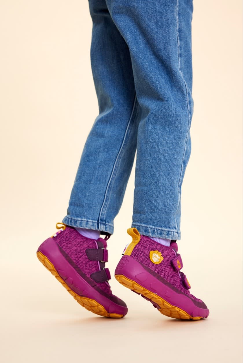 Knit Happy Teaser Card