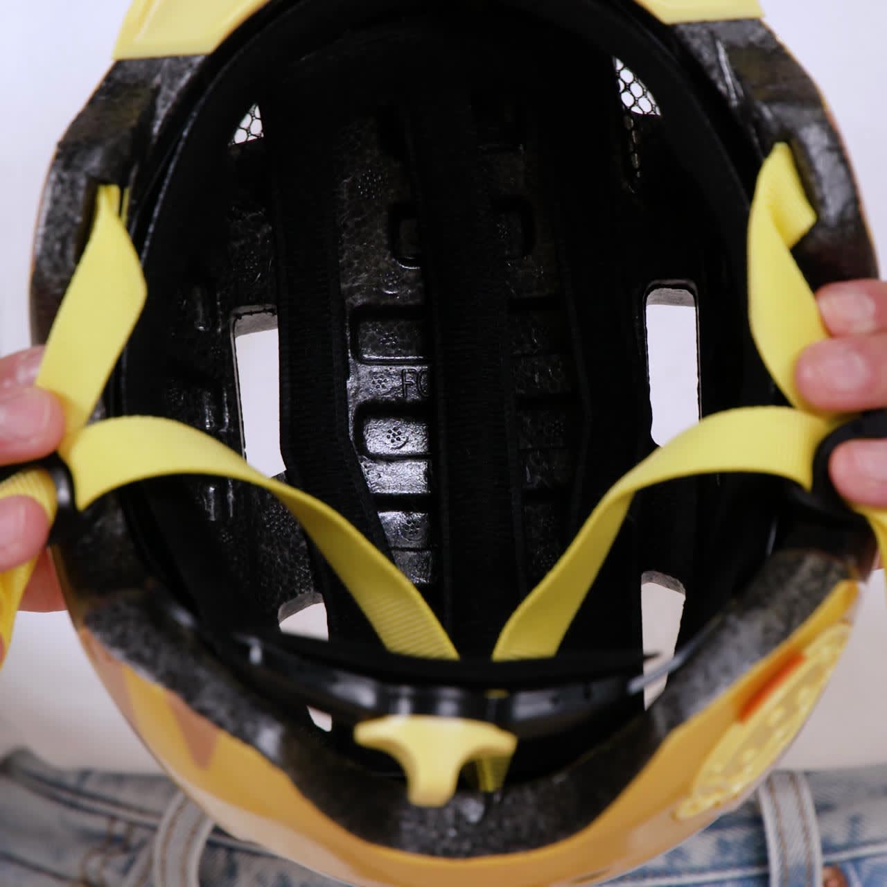 affenzahn-funktionskachel-helm-schaum