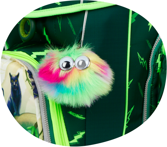 ergobag-feature-hangie-cubo-light