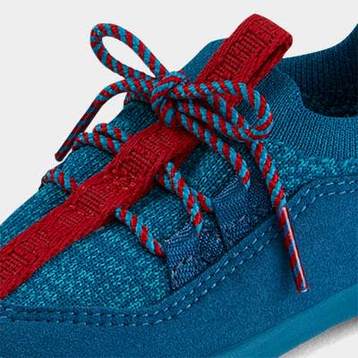 affenzahn-barfussschuhe-lauflerner-knit-walker-sitzt-fest-am-fuss