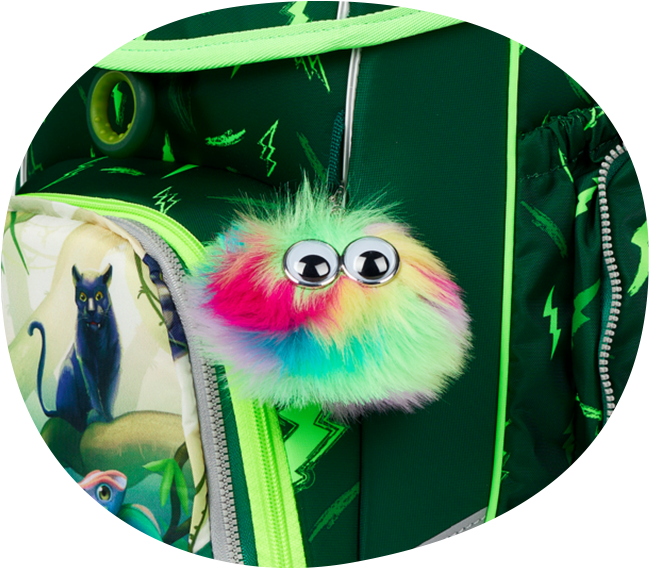 ergobag-feature-hangie-cubo