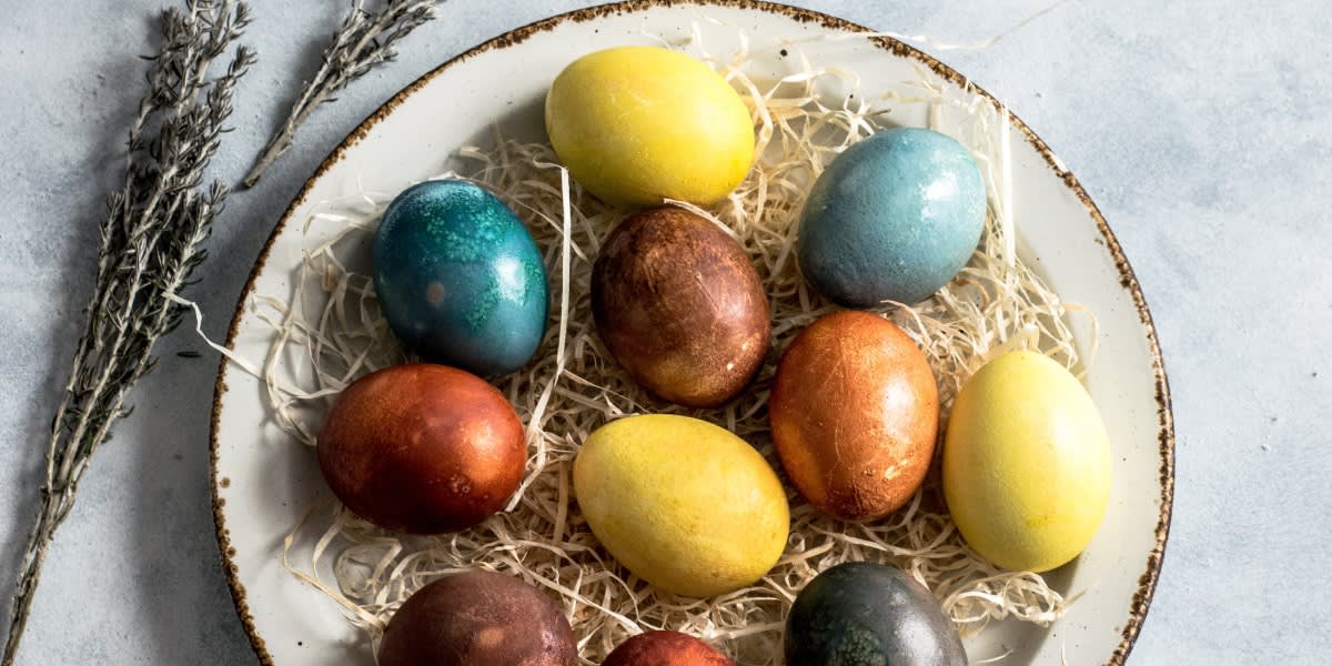 monika-grabkowska-affenzahn-ostereier-bunt