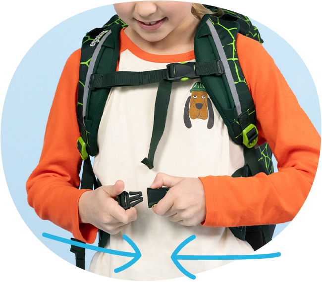 features-rucksack-einstellen-beckengurt-schliessen-INT