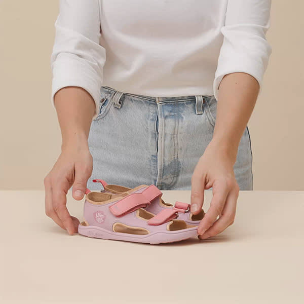 1x1-ohne-Text-Duenne-flexible-Sohle--Sandale-Leder-Airy preview