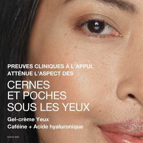 Visage d'une femme avec texte disant «Preuves cliniques à l'appui, atténue l'aspect des cernes et poches sous les yeux»