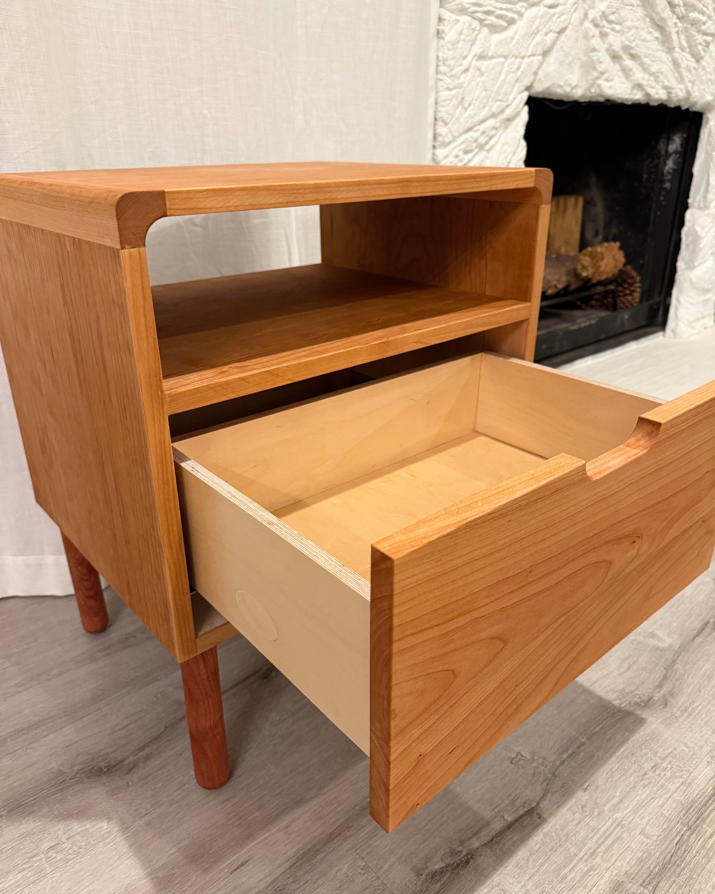 Nightstand /w Top Shelf - Undermount Drawer